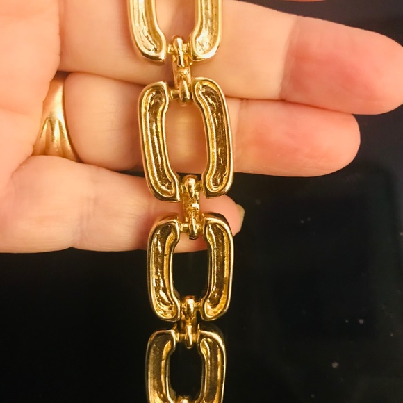 18 KT GOLD PLATED BRACELET Exquisite Luxury Designer STUNNING!  NEW CONDITION - Picture 14 of 16